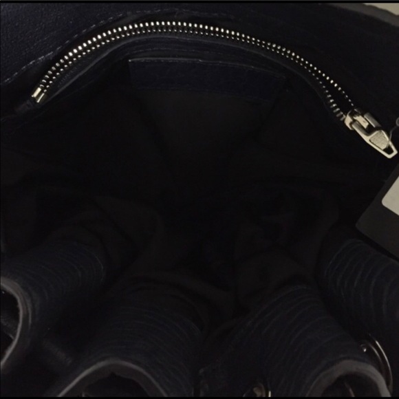 SOLD Alexander Wang Diego cross body - Picture 3 of 6